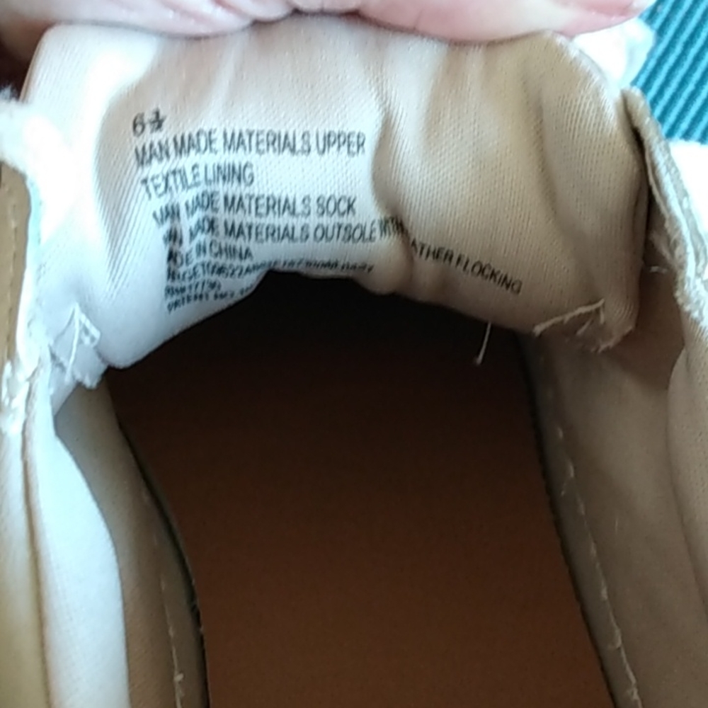 Universal Thread Sneakers - Picture 9 of 10